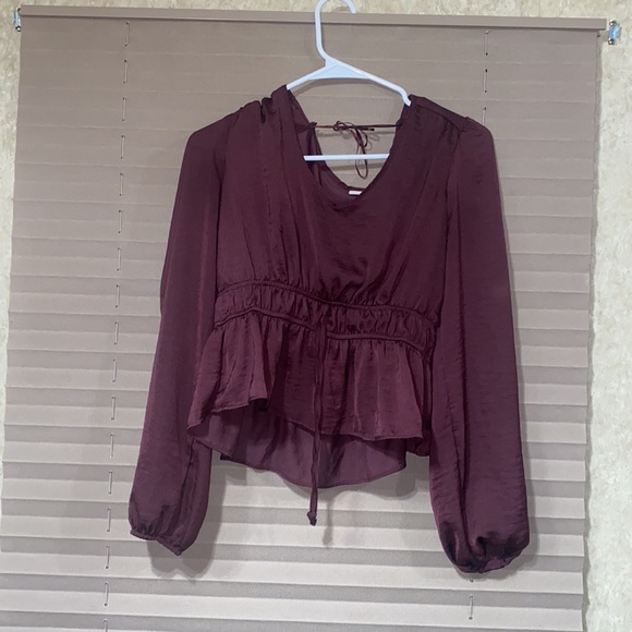Maroon blouse from Kohls. Worn once - Picture 2 of 2